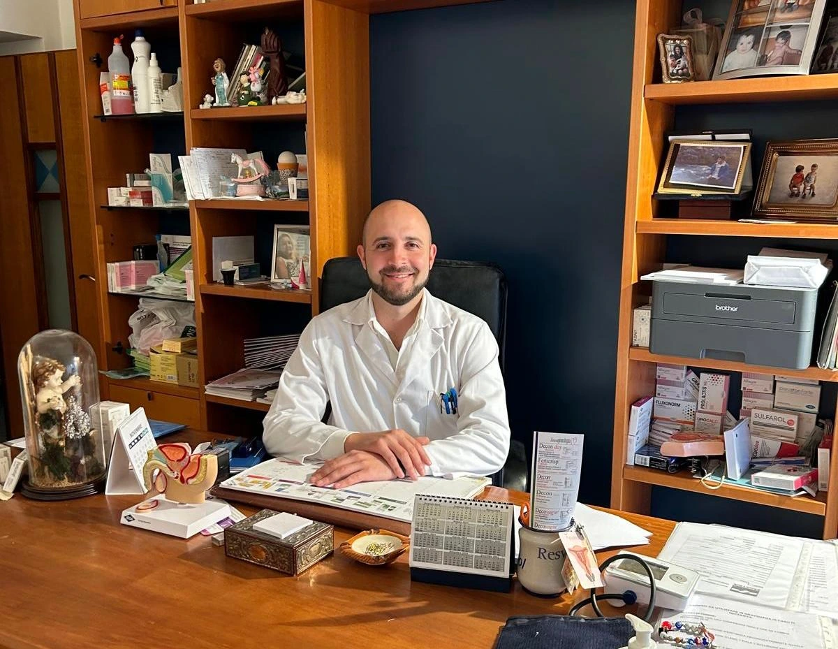 Visita urologica specialistica — Valutazione clinica completa per uomo e donna, con anamnesi accurata ed esame obiettivo.